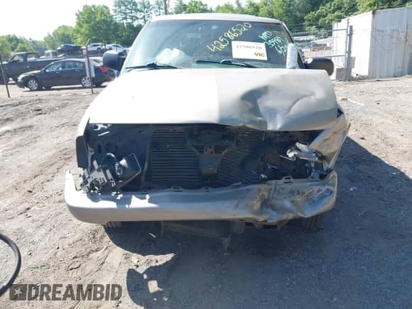 2001 Chevrolet S-10 LS with VIN 1GCCS19W318113416, listed as a IAAI auction lot 42586520 with 158,682 mi miles and . Bid and sale history available at DreamBid. Image 6.