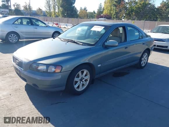 2001 Volvo S60 с VIN YV1RS61R312033527, выставлен на аукционе IAAI как лот 43518166 с пробегом 206 283 миль миль и . История ставок и продаж доступна на DreamBid. Изображение 2.