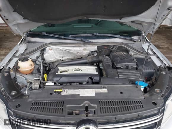 2015 Volkswagen Tiguan S with VIN WVGAV7AX0FW547202, listed as a IAAI auction lot 43431482 with 153,123 mi miles and . Bid and sale history available at DreamBid. Image 10.