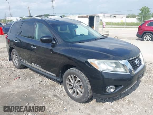 2013 Nissan Pathfinder SL with VIN 5N1AR2MM3DC661587, listed as a IAAI auction lot 42824483 with 200,776 mi miles and . Bid and sale history available at DreamBid. Image 1.