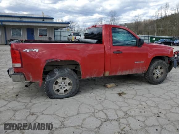 2011 GMC Sierra 1500 Work Truck z VIN 1GTN2TEA9BZ461182, wystawiony jako Copart lot #49573035 z przebiegiem 159 932 mil mil oraz Szkoda całkowita • Salvage title. Historia ofert i sprzedaży dostępna na DreamBid. Obrazek 3.