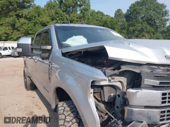 2019 Ford F-250 XL with VIN 1FT7W2BT0KED09618, listed as a IAAI auction lot 43151751 with 159,947 mi miles and . Bid and sale history available at DreamBid. Image 17.