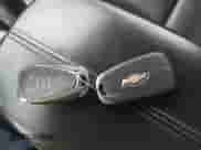 2017 Chevrolet Malibu Premier z VIN 1G1ZH5SX8HF227087, wystawiony jako IAAI lot #43219057 z przebiegiem 166 753 mil mil oraz . Historia ofert i sprzedaży dostępna na DreamBid. Obrazek 11.