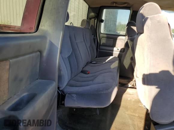 2003 GMC Sierra 1500 SLE с VIN 2GTEC19T431312783, выставлен на аукционе Copart как лот 82049465 с пробегом 332 382 миль миль и Списание • Salvage title. История ставок и продаж доступна на DreamBid. Изображение 10.