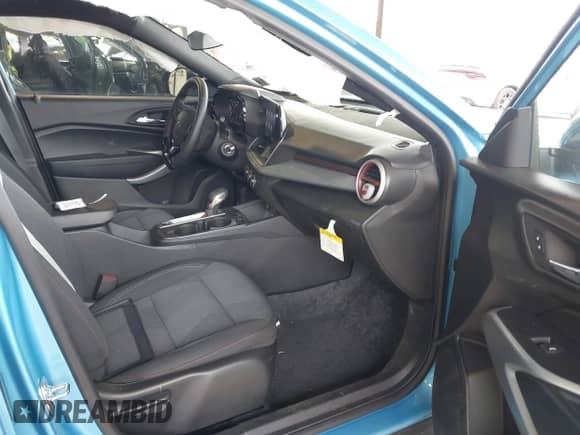 2025 Chevrolet Trax 1RS с VIN KL77LGEP4SC120161, выставлен на аукционе IAAI как лот 42230571 с пробегом 3 170 миль миль и . История ставок и продаж доступна на DreamBid. Изображение 5.
