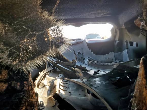 2014 Hyundai Santa Fe с VIN 5XYZUDLB8EG143232, выставлен на аукционе Copart как лот 80830075 с пробегом Не указан миль и На запчасти • Non repairable. История ставок и продаж доступна на DreamBid. Изображение 10.