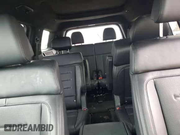 2025 Hyundai Santa Fe Calligraphy z VIN 5NMP5DGL2SH077446, wystawiony jako Copart lot #85960874 z przebiegiem 5 545 mil mil oraz Szkoda całkowita • Salvage title. Historia ofert i sprzedaży dostępna na DreamBid. Obrazek 10.