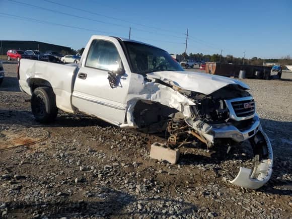 2005 GMC Sierra 1500 Work Truck with VIN 1GTEC14V25Z247208, listed as a Copart auction lot 86598204 with 72,426 mi miles and Non repairable. Bid and sale history available at DreamBid. Image 4.