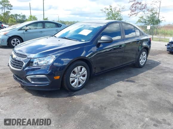 2015 Chevrolet Cruze LS z VIN 1G1PA5SH0F7241884, wystawiony jako IAAI lot #43321555 z przebiegiem 99 411 mil mil oraz . Historia ofert i sprzedaży dostępna na DreamBid. Obrazek 17.