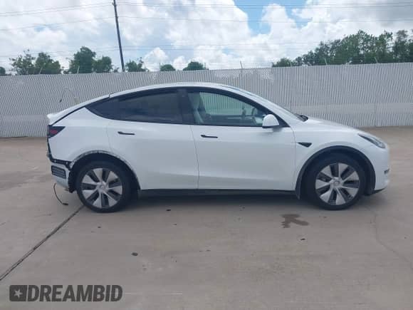 2023 Tesla Model Y Long Range с VIN 7SAYGDEE3PA131154, выставлен на аукционе IAAI как лот 43296131 с пробегом 26 783 миль миль и . История ставок и продаж доступна на DreamBid. Изображение 13.