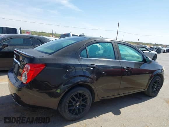 2015 Chevrolet Sonic LT with VIN 1G1JD5SH3F4138201, listed as a IAAI auction lot 42253033 with 123,894 mi miles and . Bid and sale history available at DreamBid. Image 13.