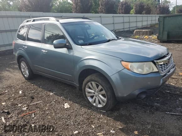 2012 Subaru Forester X Premium z VIN JF2SHADC9CH469140, wystawiony jako Copart lot #64406375 z przebiegiem 206 058 mil mil oraz Nie do naprawy • Non repairable. Historia ofert i sprzedaży dostępna na DreamBid. Obrazek 4.