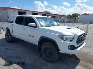 2020 Toyota Tacoma SR5 with VIN 3TMCZ5AN1LM360874, listed as a IAAI auction lot 42525330 with 49,266 mi miles and . Bid and sale history available at DreamBid. Image 1.