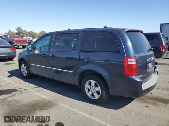 2008 Dodge Grand Caravan SXT with VIN 1D8HN54P18B104457, listed as a Copart auction lot 83810605 with 109,216 mi miles and Salvage title. Bid and sale history available at DreamBid. Image 2.