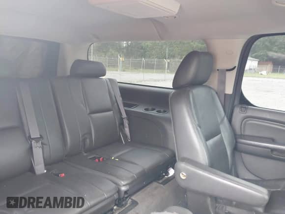 2014 Cadillac Escalade ESV Luxury с VIN 1GYS4HEF6ER199190, выставлен на аукционе IAAI как лот 42365693 с пробегом 144 875 миль миль и . История ставок и продаж доступна на DreamBid. Изображение 8.