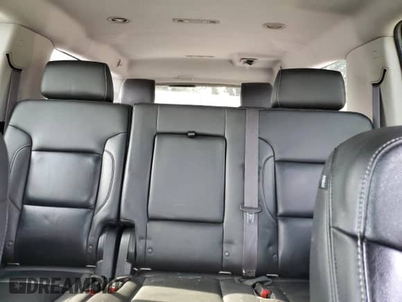 2015 Chevrolet Suburban LT z VIN 1GNSKJKC4FR192292, wystawiony jako Copart lot #60434444 z przebiegiem 304 830 mil mil oraz Szkoda całkowita • Salvage title. Historia ofert i sprzedaży dostępna na DreamBid. Obrazek 10.