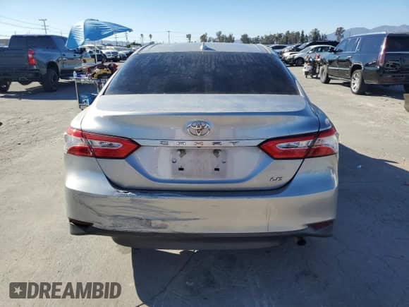 2019 Toyota Camry SE z VIN 4T1B11HK3KU268503, wystawiony jako Copart lot #71220275 z przebiegiem 105 038 mil mil oraz Szkoda całkowita • Salvage title. Historia ofert i sprzedaży dostępna na DreamBid. Obrazek 6.
