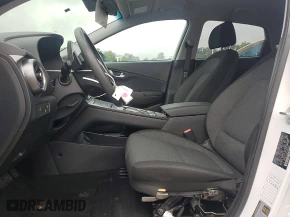 2023 Hyundai Kona SE с VIN KM8K23AG7PU186604, выставлен на аукционе Copart как лот 84031885 с пробегом 74 811 миль миль и Чистый • Clean title. История ставок и продаж доступна на DreamBid. Изображение 7.