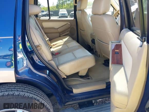 2008 Ford Explorer Eddie Bauer z VIN 1FMEU74EX8UA65477, wystawiony jako IAAI lot #43343910 z przebiegiem 176 550 mil mil oraz . Historia ofert i sprzedaży dostępna na DreamBid. Obrazek 8.