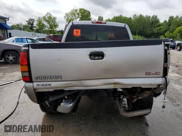 2006 GMC Sierra 1500 SLE1 с VIN 2GTEK13T361155344, выставлен на аукционе Copart как лот 64613805 с пробегом 229 918 миль миль и На запчасти • Non repairable. История ставок и продаж доступна на DreamBid. Изображение 6.