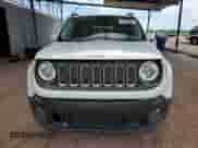 2017 Jeep Renegade Latitude z VIN ZACCJABB5HPF83508, wystawiony jako Copart lot #70333805 z przebiegiem 62 868 mil mil oraz Szkoda całkowita • Salvage title. Historia ofert i sprzedaży dostępna na DreamBid. Obrazek 5.