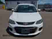 2017 Chevrolet Sonic LT z VIN 1G1JG6SH7H4147242, wystawiony jako Copart lot #63324875 z przebiegiem 100 355 mil mil oraz Szkoda całkowita • Salvage title. Historia ofert i sprzedaży dostępna na DreamBid. Obrazek 5.