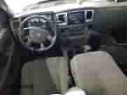 2007 Dodge 1500 SLT z VIN 3D7KR19D07G833903, wystawiony jako Copart lot #87939265 z przebiegiem 229 748 mil mil oraz Szkoda całkowita • Salvage title. Historia ofert i sprzedaży dostępna na DreamBid. Obrazek 8.