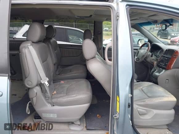 2004 Toyota Sienna XLE z VIN 5TDBA22C44S025060, wystawiony jako IAAI lot #43325185 z przebiegiem 230 015 mil mil oraz . Historia ofert i sprzedaży dostępna na DreamBid. Obrazek 8.