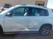 2017 Volkswagen Tiguan Sport с VIN WVGUV7AX7HK016232, выставлен на аукционе IAAI как лот 41639924 с пробегом 38 614 миль миль и . История ставок и продаж доступна на DreamBid. Изображение 14.