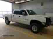 2003 Chevrolet Silverado 2500HD LT z VIN 1GCHK23173F221965, wystawiony jako Copart lot #66506715 z przebiegiem 291 086 mil mil oraz Szkoda całkowita • Salvage title. Historia ofert i sprzedaży dostępna na DreamBid. Obrazek 4.
