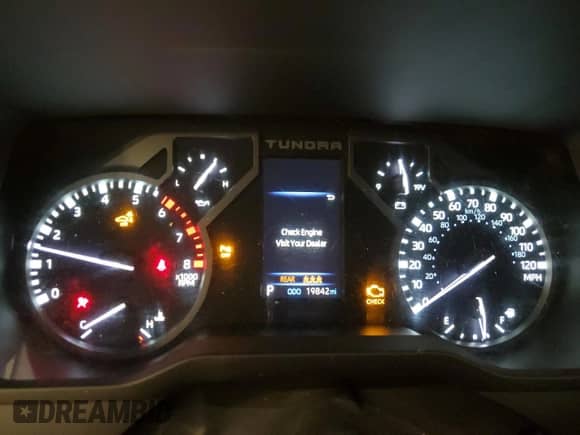 2025 Toyota Tundra SR5 с VIN 5TFLA5DBXSX269443, выставлен на аукционе Copart как лот 84546195 с пробегом 19 842 миль миль и Списание • Salvage title. История ставок и продаж доступна на DreamBid. Изображение 9.