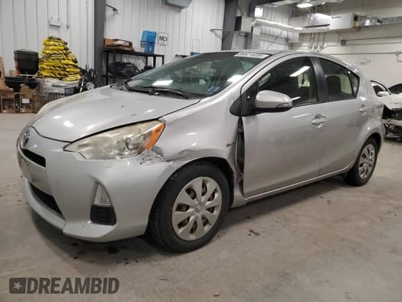 2012 Toyota Prius Two с VIN JTDKDTB31C1006233, выставлен на аукционе Copart как лот 89521835 с пробегом 211 393 миль миль и Чистый • Clean title. История ставок и продаж доступна на DreamBid. Изображение 1.