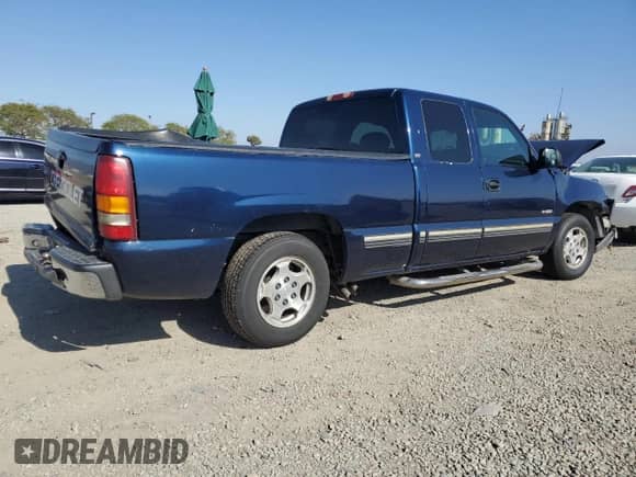 2001 Chevrolet Silverado 1500 with VIN 1GCEC19W71Z138478, listed as a Copart auction lot 55428915 with Not provided miles and Salvage title. Bid and sale history available at DreamBid. Image 3.