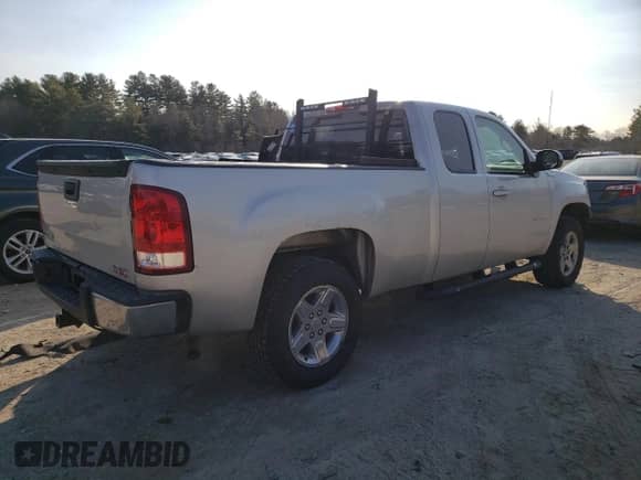 2011 GMC Sierra 1500 SLT z VIN 1GTR2WE33BZ171671, wystawiony jako Copart lot #49061715 z przebiegiem 132 237 mil mil oraz Czysty tytuł • Clean title. Historia ofert i sprzedaży dostępna na DreamBid. Obrazek 3.