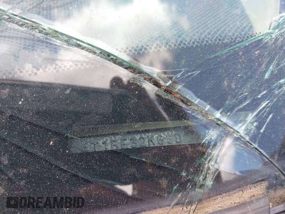 2003 Toyota Camry LE z VIN 4T1BE32K63U143635, wystawiony jako IAAI lot #43368674 z przebiegiem Nie podano mil oraz . Historia ofert i sprzedaży dostępna na DreamBid. Obrazek 9.