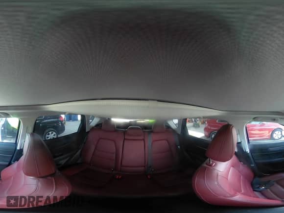 2025 Mazda CX-5 S Carbon Edition z VIN JM3KFBCMXS0582202, wystawiony jako IAAI lot #43150569 z przebiegiem 5 546 mil mil oraz . Historia ofert i sprzedaży dostępna na DreamBid. Obrazek 17.
