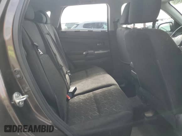 2021 Mitsubishi Outlander ES z VIN JA4ARUAU7MU005708, wystawiony jako Copart lot #80454945 z przebiegiem 59 245 mil mil oraz Szkoda całkowita • Salvage title. Historia ofert i sprzedaży dostępna na DreamBid. Obrazek 11.