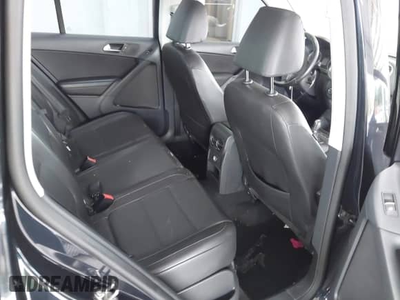 2011 Volkswagen Tiguan SE with VIN WVGAV7AX1BW549681, listed as a IAAI auction lot 40772939 with 157,547 mi miles and . Bid and sale history available at DreamBid. Image 8.