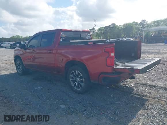 2022 Chevrolet Silverado 1500 RST z VIN 1GCUDEETXNZ561489, wystawiony jako IAAI lot #41959032 z przebiegiem 80 614 mil mil oraz . Historia ofert i sprzedaży dostępna na DreamBid. Obrazek 3.