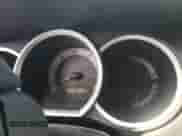 2015 Toyota Tacoma PreRunner z VIN 5TFTX4GN8FX046564, wystawiony jako Copart lot #65390645 z przebiegiem 146 119 mil mil oraz Szkoda całkowita • Salvage title. Historia ofert i sprzedaży dostępna na DreamBid. Obrazek 9.