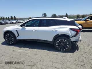 2024 Chevrolet Blazer EV eAWD RS z VIN 3GNKDCRJ4RS287236, wystawiony jako Copart lot #61030045 z przebiegiem 6 466 mil mil oraz Szkoda całkowita • Salvage title. Historia ofert i sprzedaży dostępna na DreamBid. Obrazek 2.
