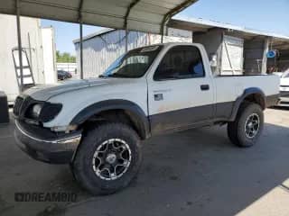 2001 Toyota Tacoma with VIN 5TEPM62N81Z733185, listed as a Copart auction lot 60064305 with 213,663 mi miles and Salvage title. Bid and sale history available at DreamBid. Image 1.
