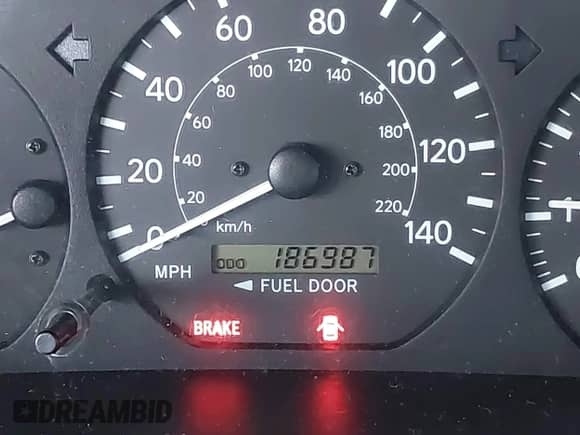 2001 Toyota Camry LE with VIN 4T1BG22KX1U847290, listed as a IAAI auction lot 43438341 with 186,987 mi miles and . Bid and sale history available at DreamBid. Image 15.