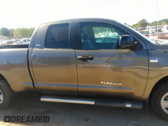 2007 Toyota Tundra SR5 с VIN 5TBRT54117S450030, выставлен на аукционе IAAI как лот 43374640 с пробегом Не указан миль и . История ставок и продаж доступна на DreamBid. Изображение 12.