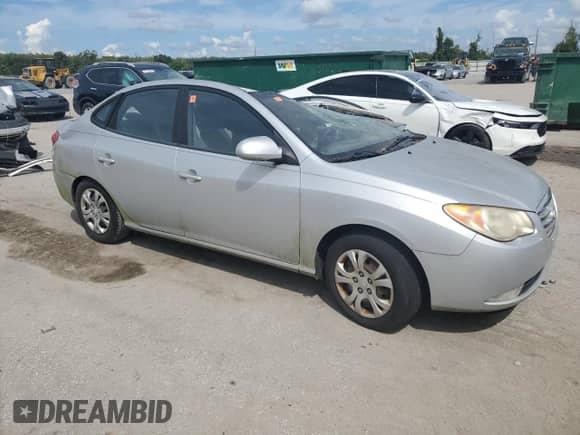 2010 Hyundai Elantra GLS с VIN KMHDU4AD8AU178212, выставлен на аукционе Copart как лот 81062815 с пробегом Не указан миль и На запчасти • Non repairable. История ставок и продаж доступна на DreamBid. Изображение 4.