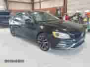 2017 Volvo S60 Dynamic с VIN YV126MFL2H2422426, выставлен на аукционе IAAI как лот 42949011 с пробегом 133 305 миль миль и . История ставок и продаж доступна на DreamBid. Изображение 1.