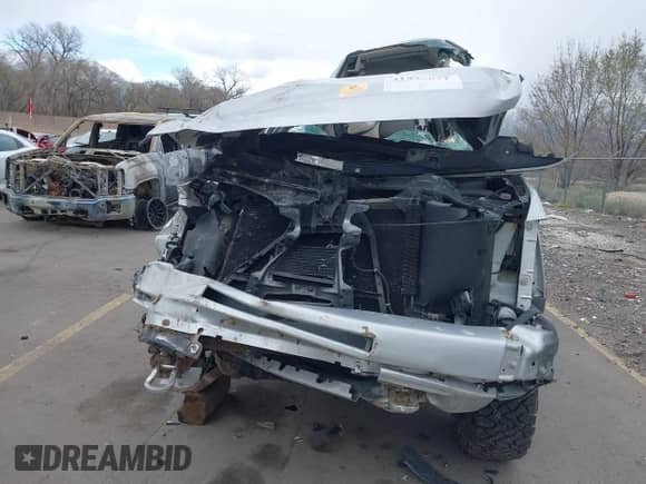 2012 Chevrolet Silverado 1500 LTZ z VIN 3GCPKTE76CG153952, wystawiony jako IAAI lot #41935031 z przebiegiem Nie podano mil oraz . Historia ofert i sprzedaży dostępna na DreamBid. Obrazek 6.