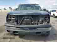 2005 Chevrolet Silverado 1500 LS z VIN 2GCEC13T151338673, wystawiony jako Copart lot #82230905 z przebiegiem Nie podano mil oraz Szkoda całkowita • Salvage title. Historia ofert i sprzedaży dostępna na DreamBid. Obrazek 5.