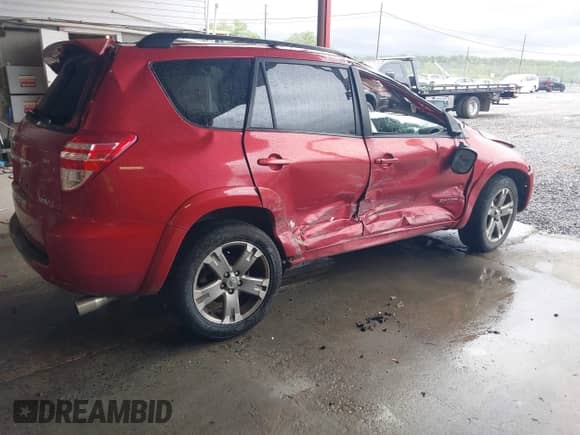 2010 Toyota RAV4 Sport with VIN JTMRK4DV7A5097202, listed as a IAAI auction lot 42233741 with Not provided miles and . Bid and sale history available at DreamBid. Image 4.