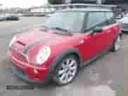 2006 MINI Hardtop S с VIN WMWRE33506TN26893, выставлен на аукционе IAAI как лот 43549996 с пробегом 122 673 миль миль и . История ставок и продаж доступна на DreamBid. Изображение 2.
